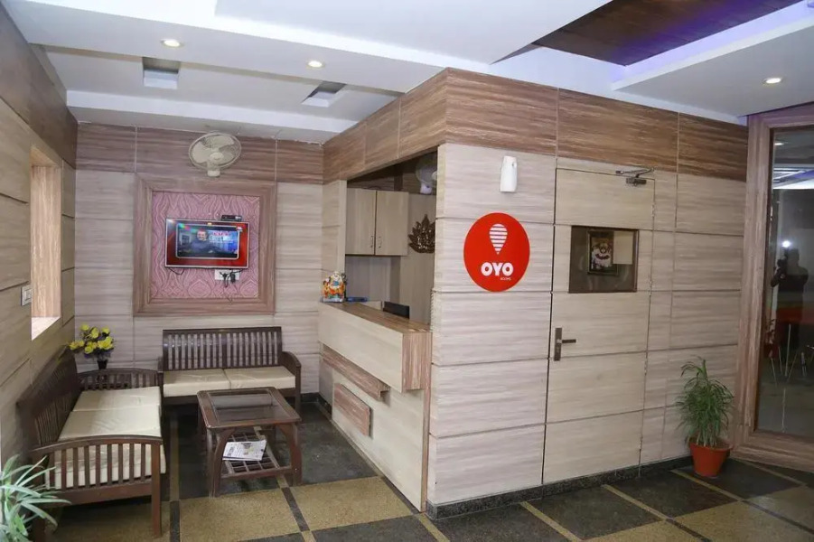 OYO Rooms Paras down Town Mall