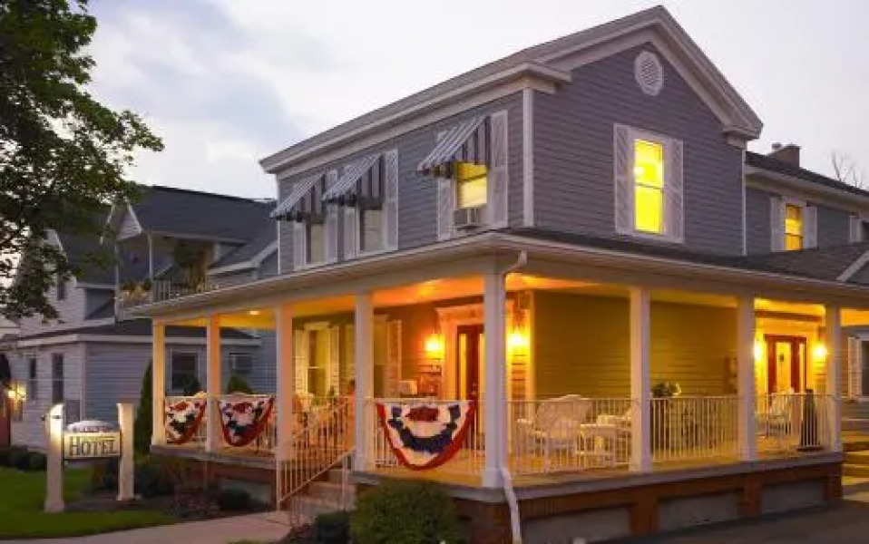 Skaneateles Suites & Boutique Hotel