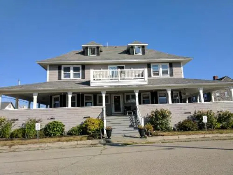 Modern Suites @ Nantasket Beach