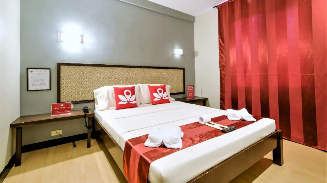 ZEN Rooms Basic Aurora Pasay