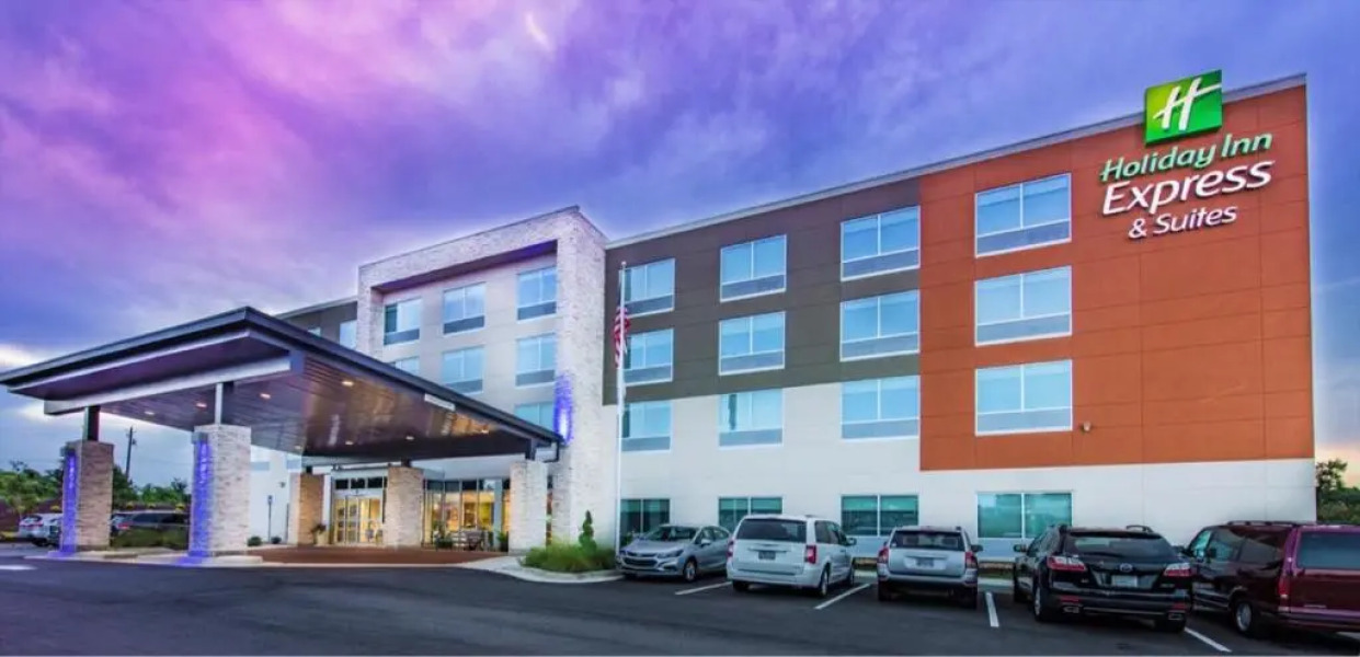 Holiday Inn Express & Suites - Milledgeville