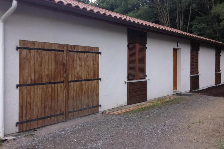 Beautiful Villa With Pool Near Lake And Ocean