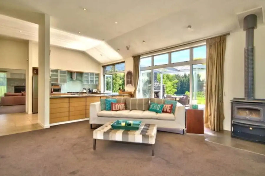 Queenstown Exclusive Retreat with Hot Tub