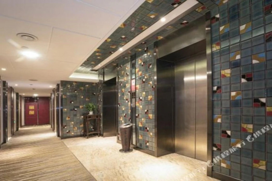 Borrman Hotel (Jinan Shunhe Quancheng Square)