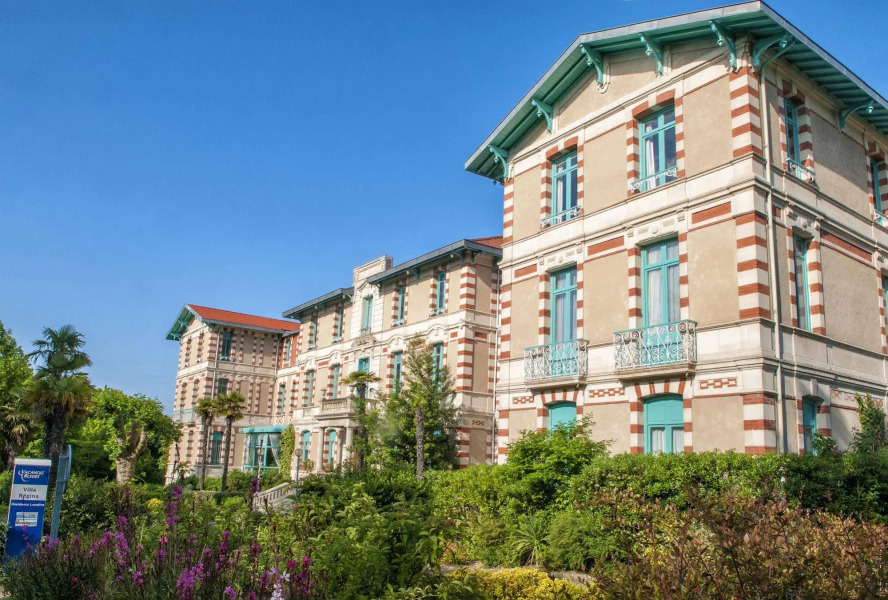 Résidence de Tourisme Vacances Bleues Villa Régina