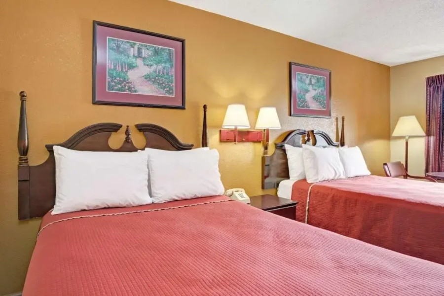 Travelodge Forest Park Atlanta South