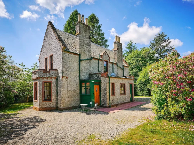 West Lodge
