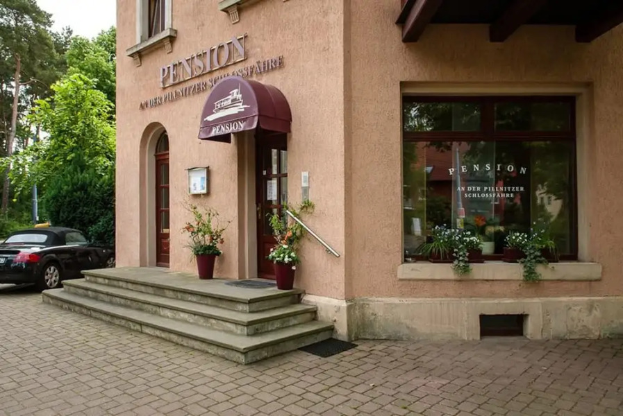 Pension an der Pillnitzer Schlossfaehre