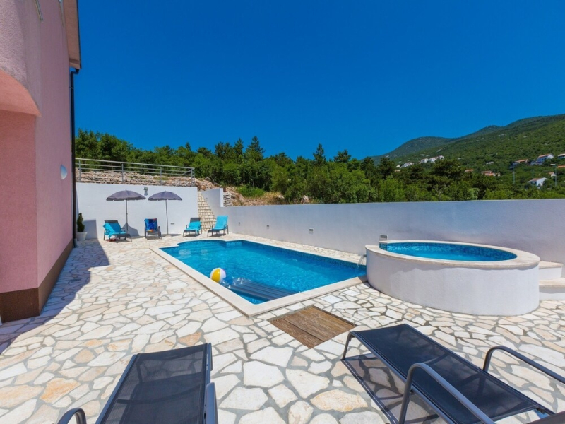 Adorable Apartment in Kvarner With Sea View