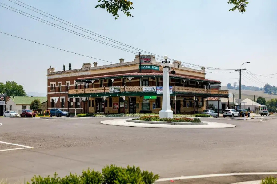 Bank Hotel Dungog