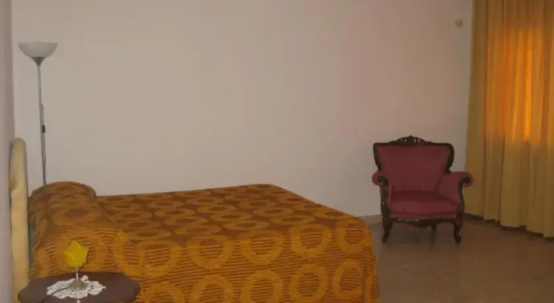 Appartamento In Villa Con Giardino