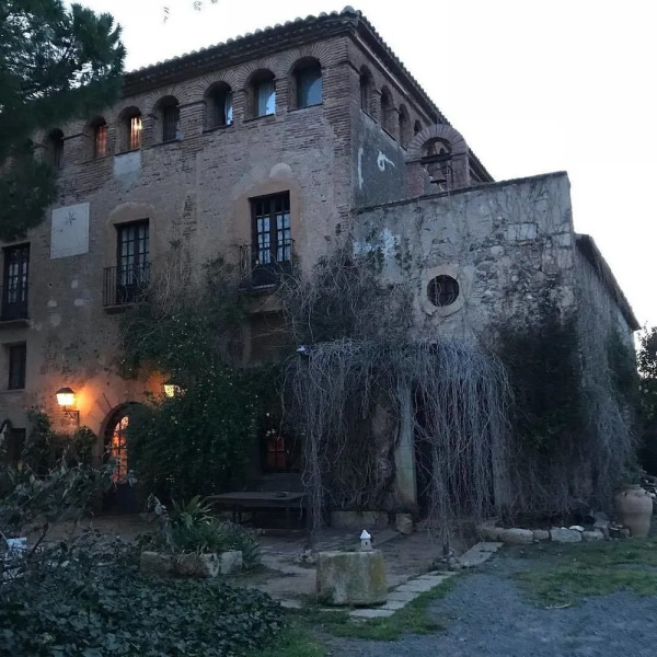 Mas del Burga - Adults Only