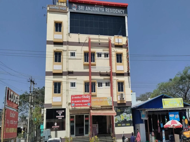 Sri Anjaneya Residency by OYO Rooms