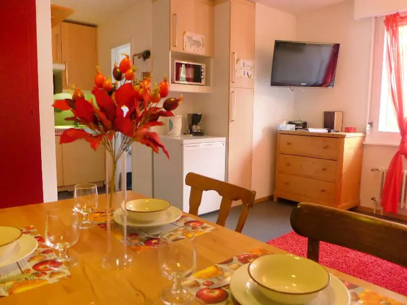 Apartment Les Cimes by Interhome