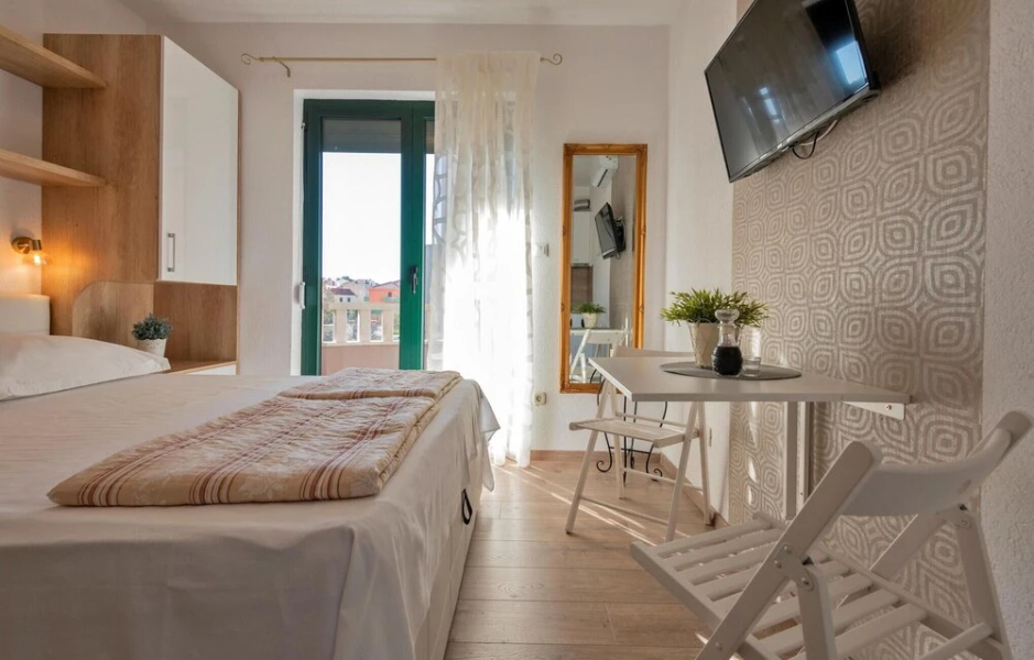 Awesome Apartment in Promajna With Wifi, Outdoor Swimming Pool and Swimming Pool