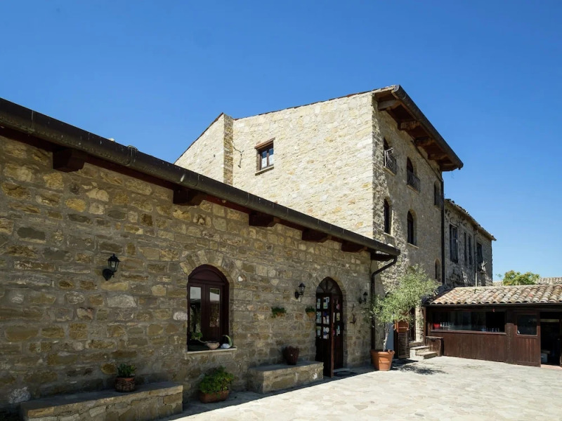 Provincial Holiday Home with Jacuzzi and Pool in Resuttano