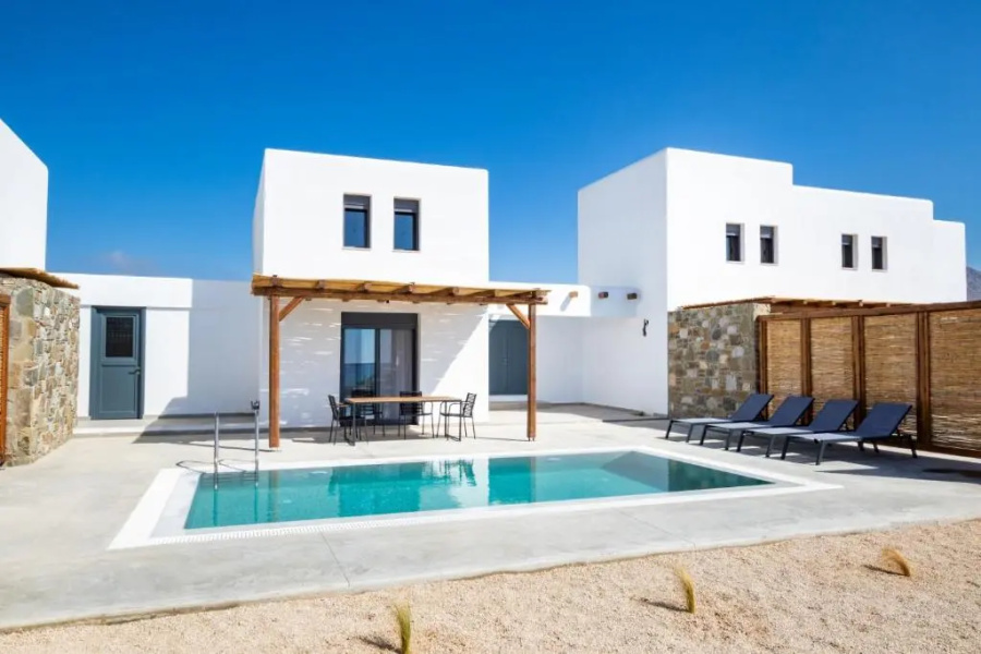Cato Agro 3, Seafront Villa with Private Pool