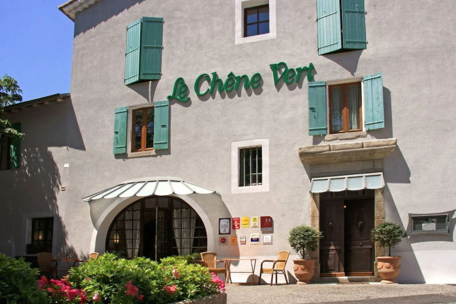 Hôtel le Chêne Vert
