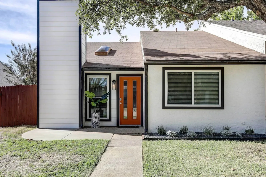 Stylish Allen Home Near Watters Creek Village