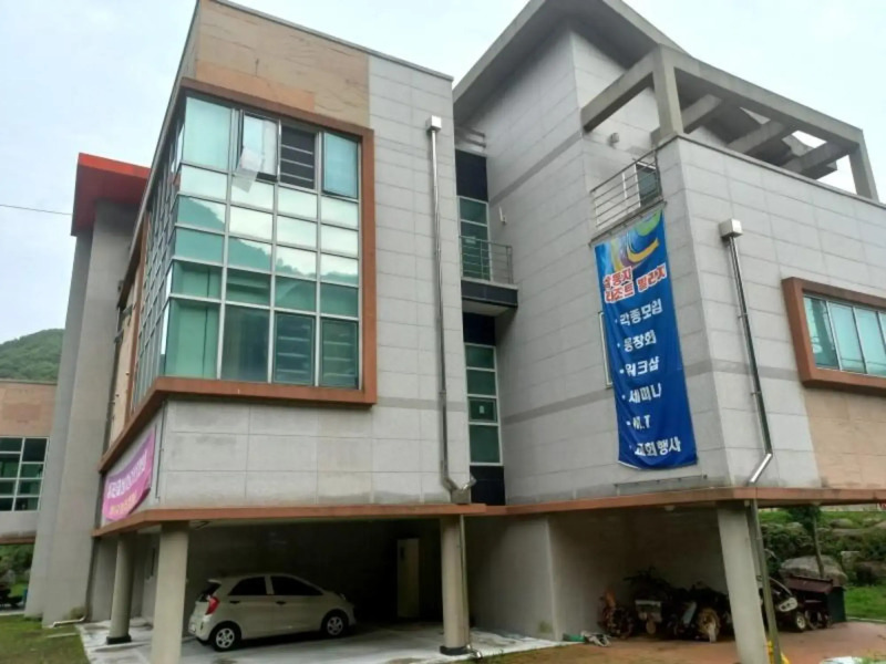 Danyang Three Nests Stay Pension