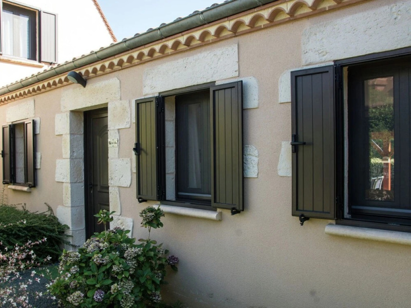 Attached House With Garden for 2 People and a Baby in a Small-scale Park