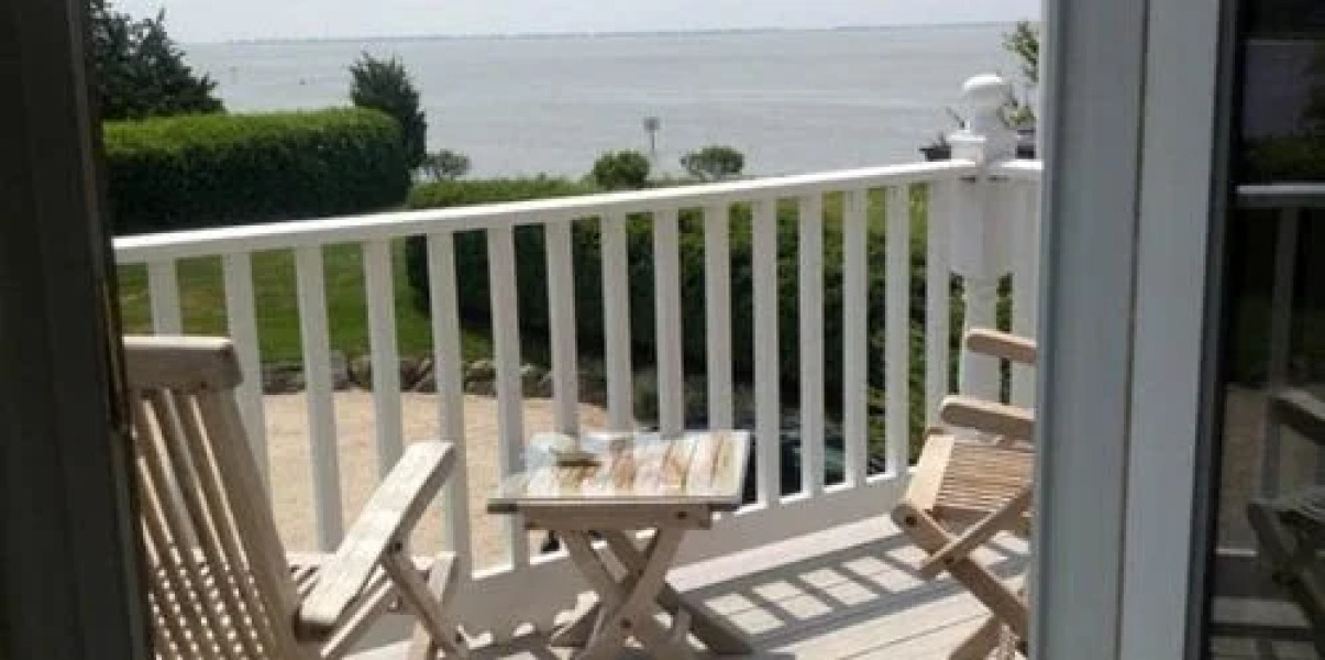 Seatuck Cove House Waterfront B&B