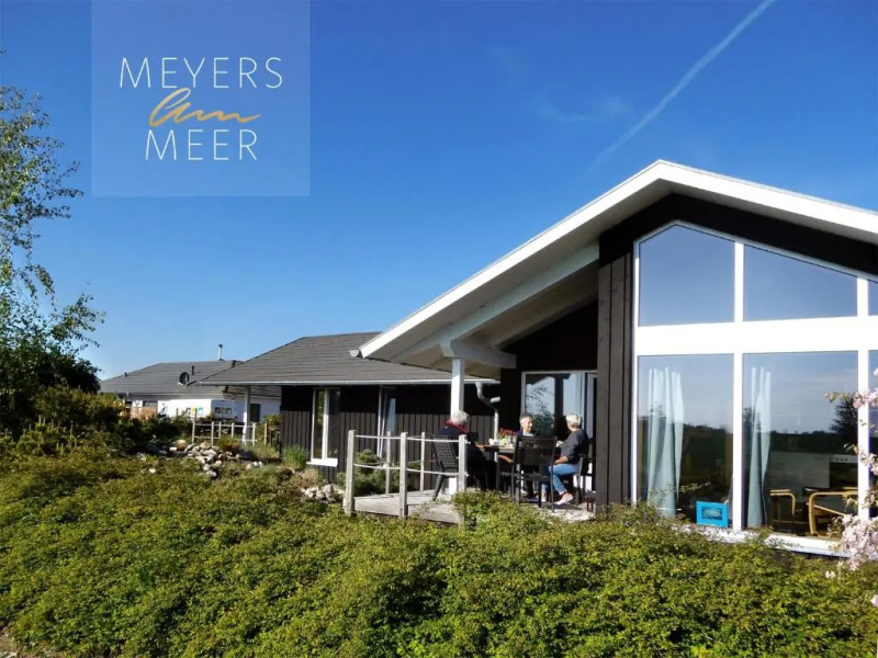 Schwarzes Holzferienhaus mit Sauna -- FELDRAIN -- an der Ostsee, Zierow bei Wismar, 4-6 Personen