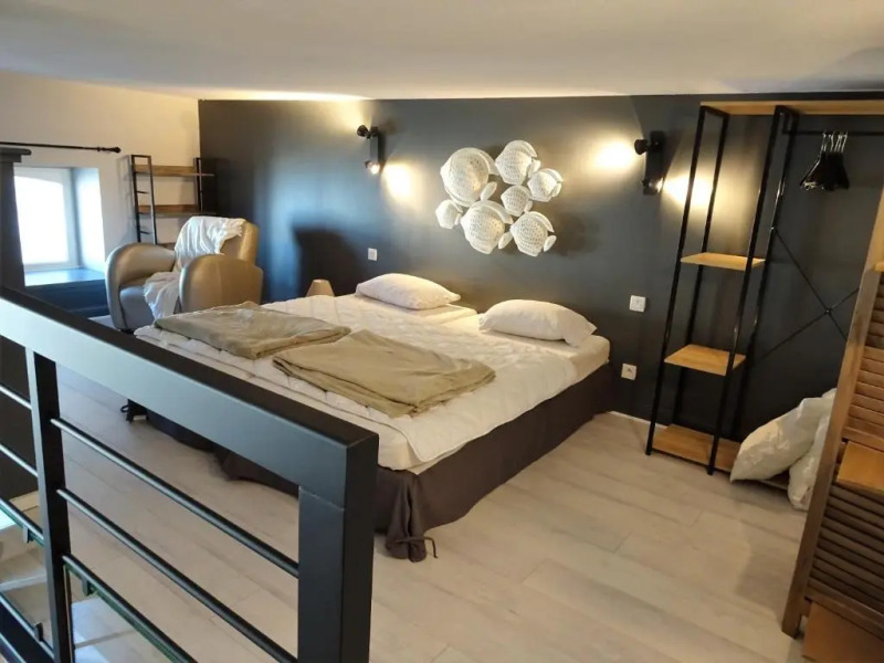 Charmant Studio en duplex esprit loft avec balcon vue mer, et piscine extérieure