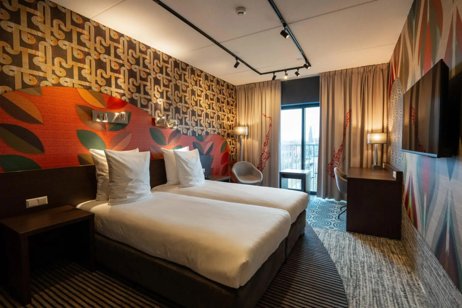 Hampshire Delft Centre