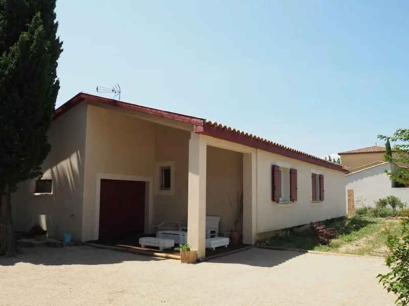 Holiday Home Near Pont du Gard & Vineyards