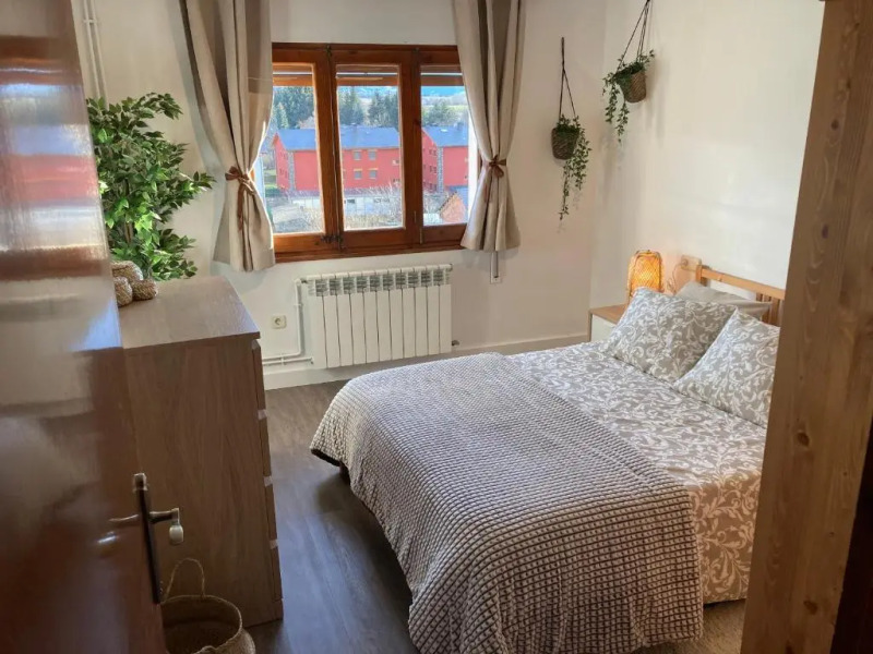 Vistas Únicas a los Pirineos, para 7-8 personas!! Tensi Home Llivia