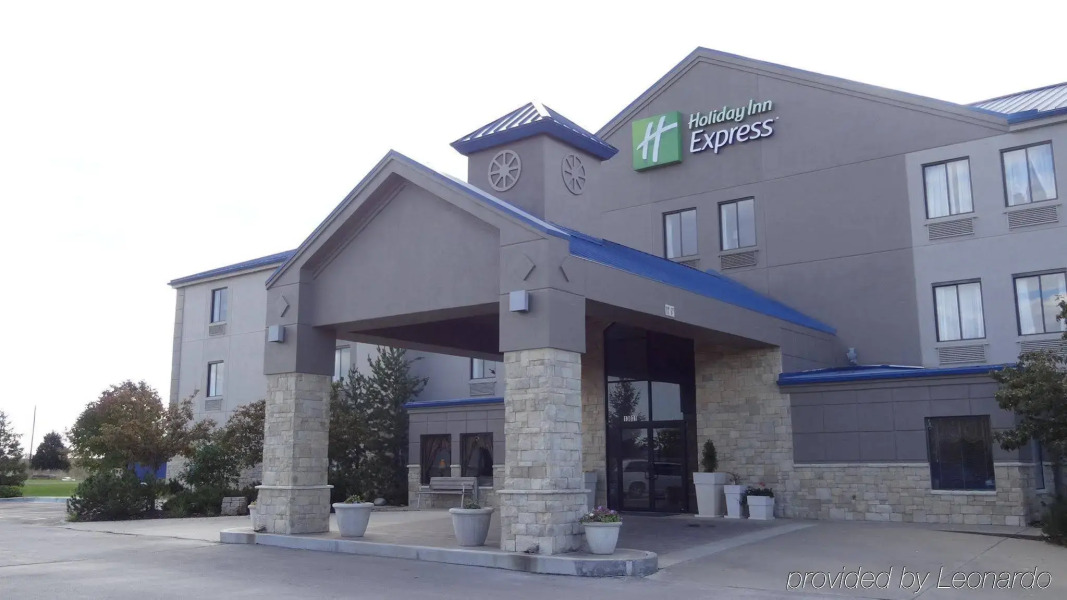 Holiday Inn Express Kansas City-Bonner Springs by IHG