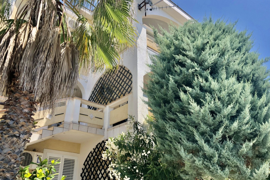 Pool Apartment Mes 4