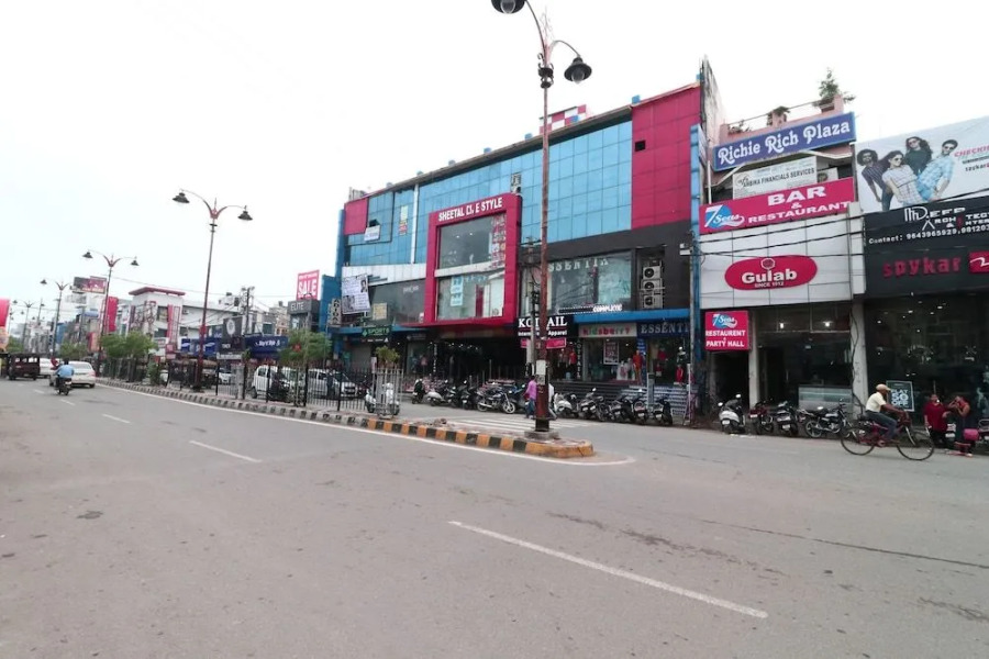 OYO 16905 The Rohtak Hyatt