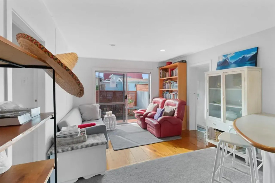 Bach on Wilson - Waihi Beach Holiday Home