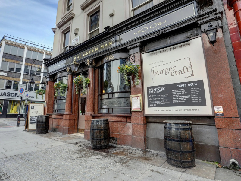 PubLove @ The Green Man - Hostel