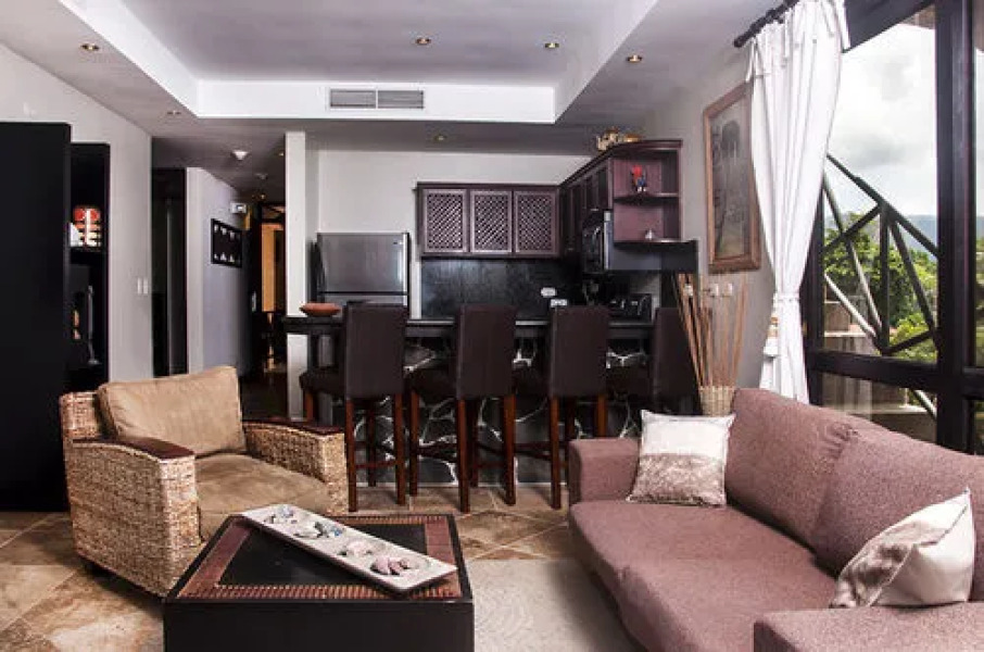 5th Flr Ocean View Penthouse with 2 Level Balcony