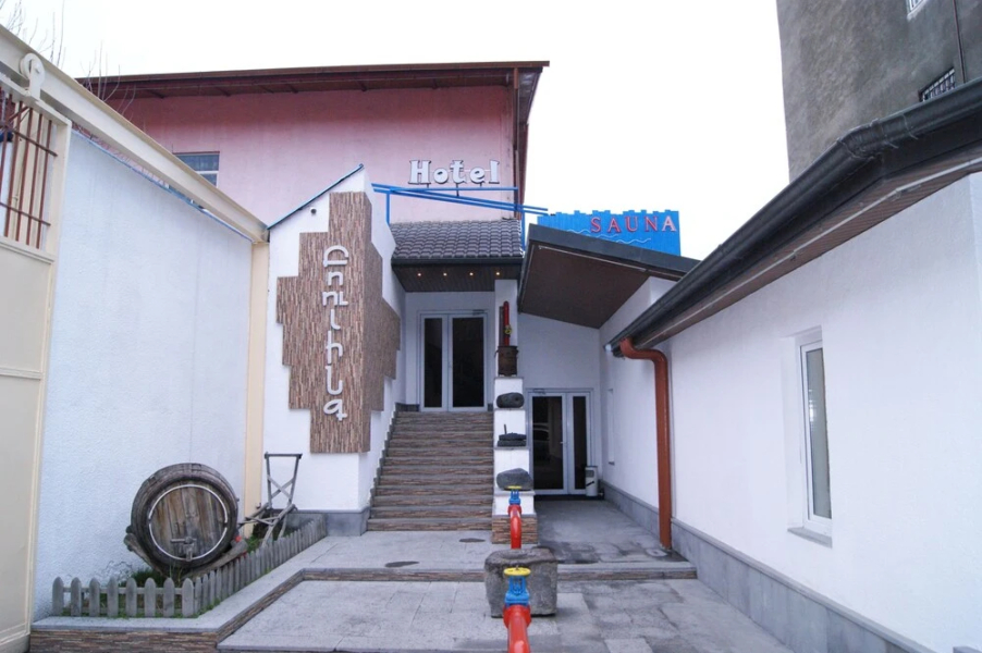 No Problem Hotel at Glinka Street