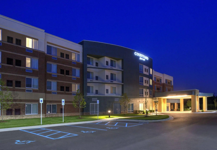 Courtyard by Marriott Detroit Farmington