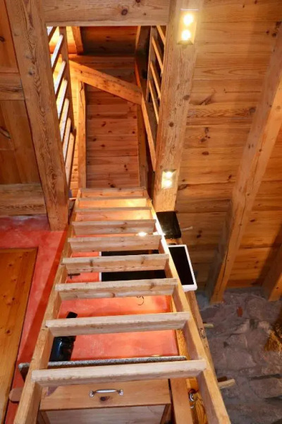 Ancienne petite marcairerie de montagne rénovée cadre rustique