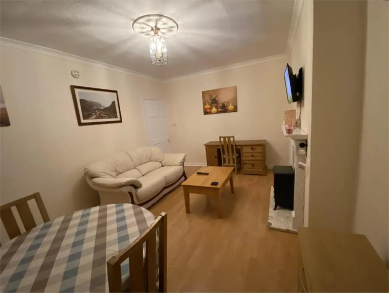 Private Lounge And Double Room