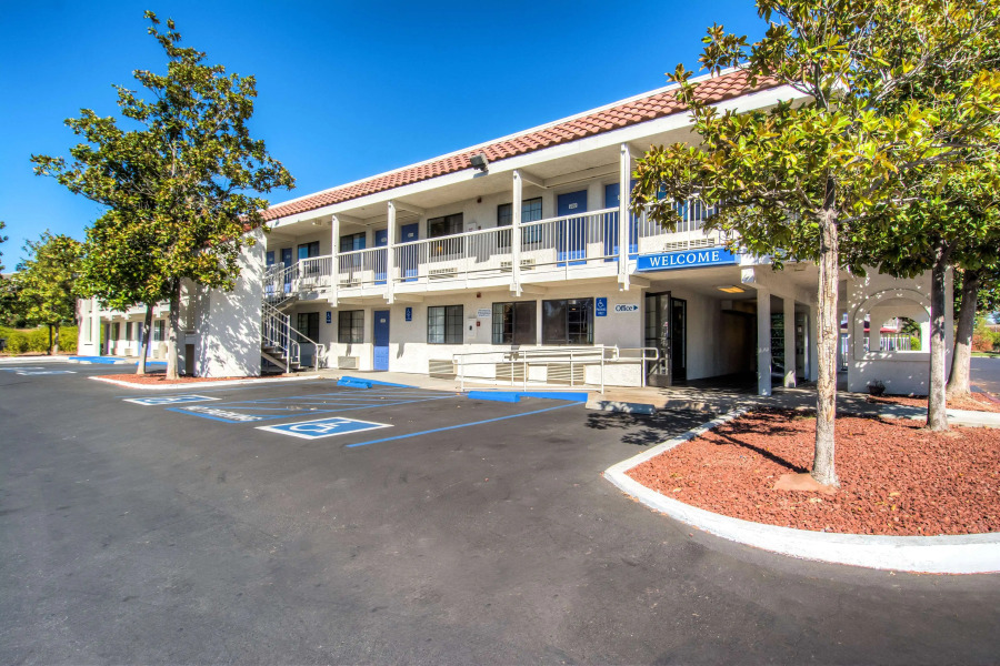 Motel 6 Redding, CA - South