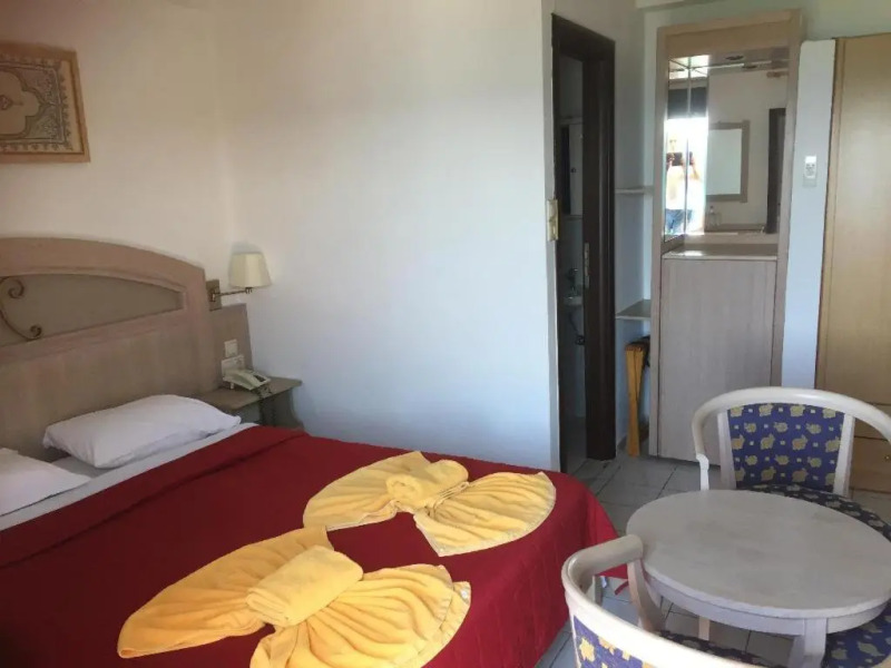 Alexander Beach Hotel