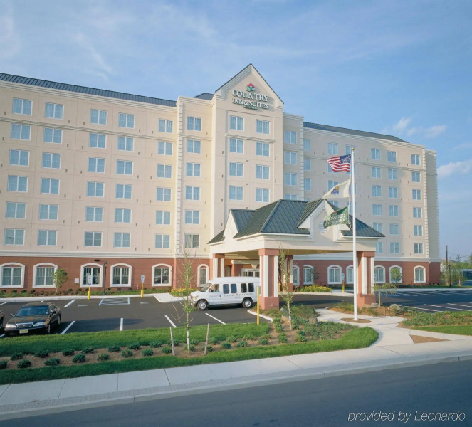 Hampton Inn & Suites Newark Airport Elizabeth