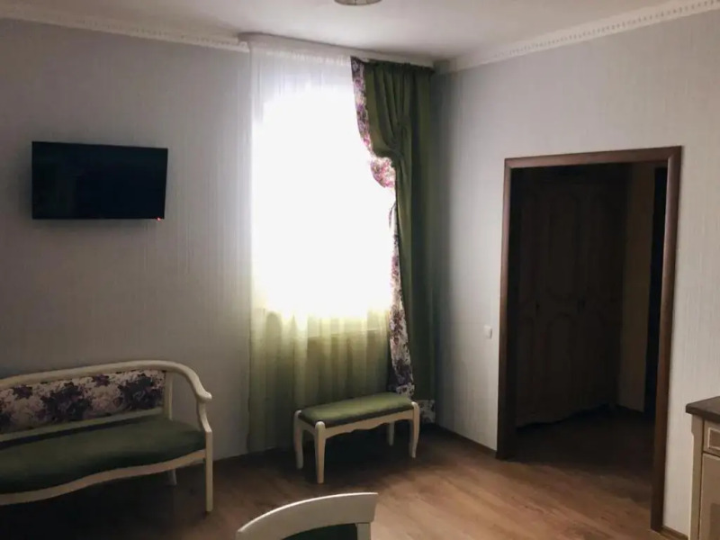 Арт-готель "Династія"