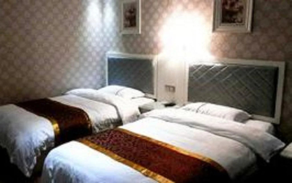 Fuyang Mogen Fashion Hotel