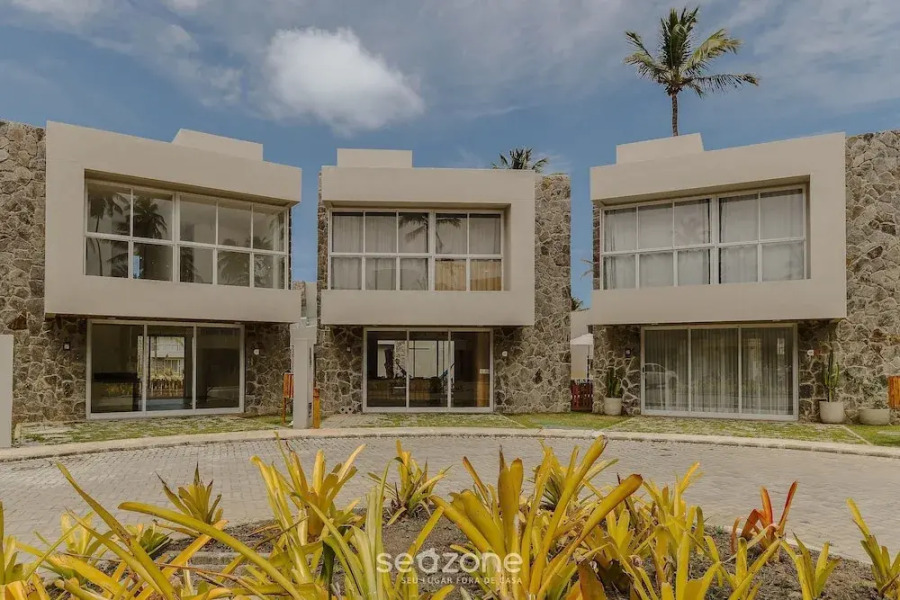 House With Pool at Praia do Marceneiro Nluh0008