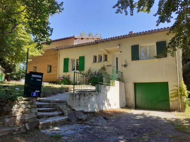 chez Black and White