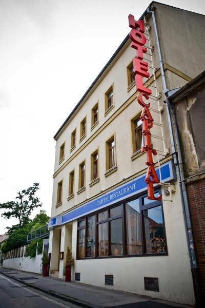 Hotel Capital