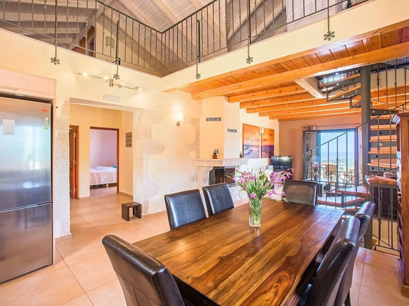 Nice Holiday Home with Heated Swimming Pool & Sea View near Kavros